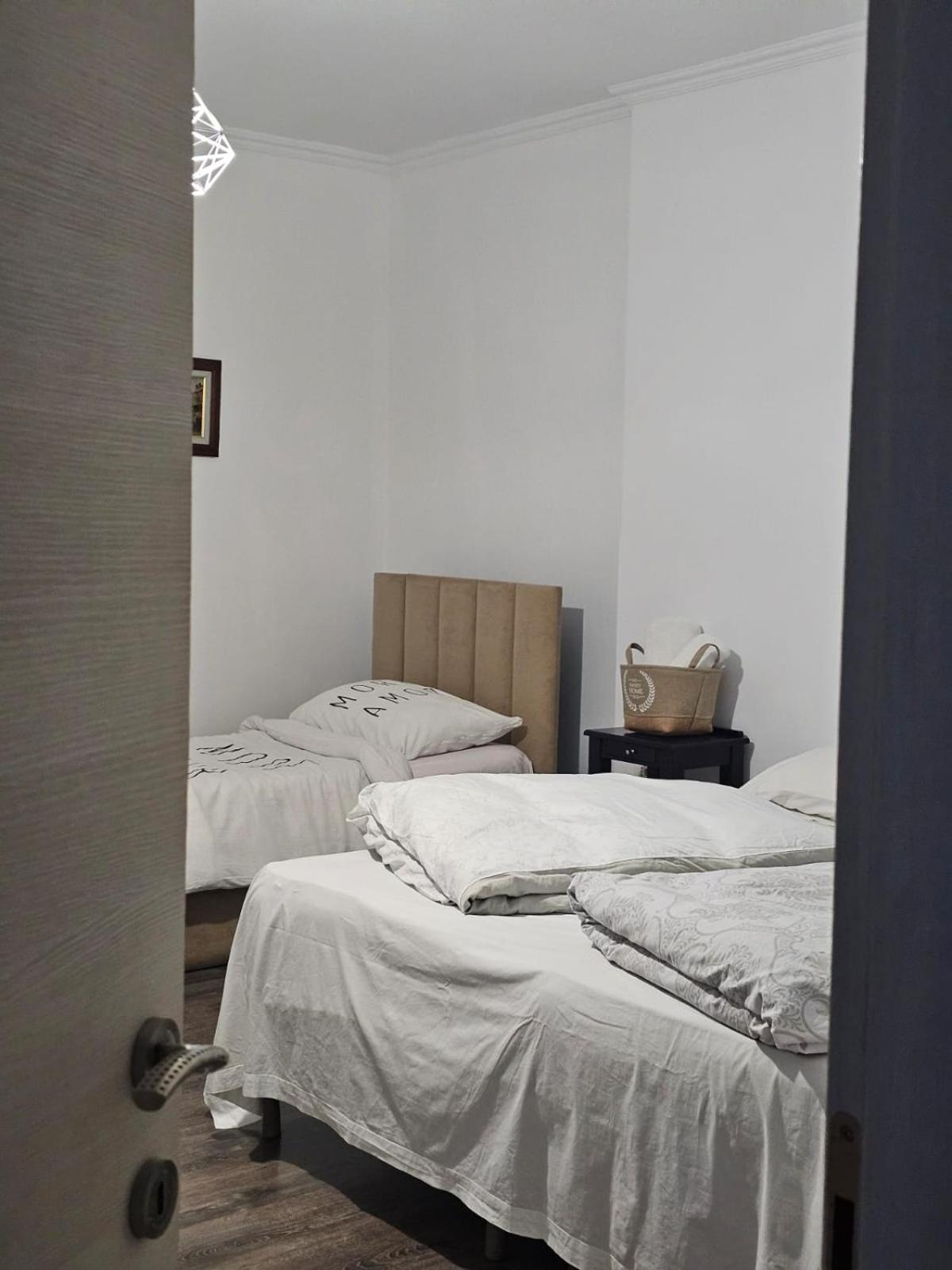Main Apartment Τίρανα Εξωτερικό φωτογραφία
