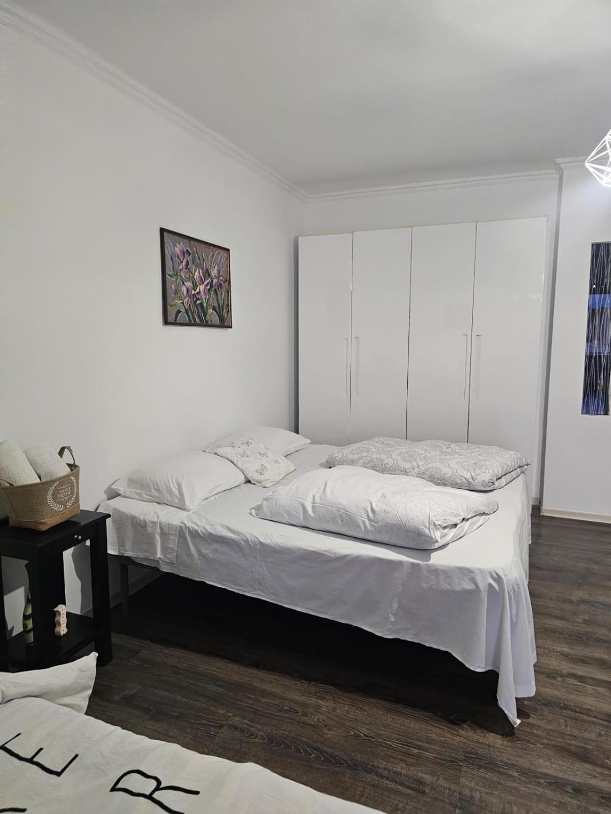 Main Apartment Τίρανα Εξωτερικό φωτογραφία